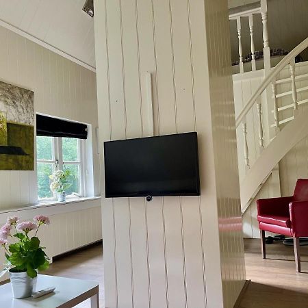 Karibu Het Voorhuis 2 Tot 6 Persoons Luxe Slaapkamers Met Een Mooie Woonkeuken Daarle Exterior photo
