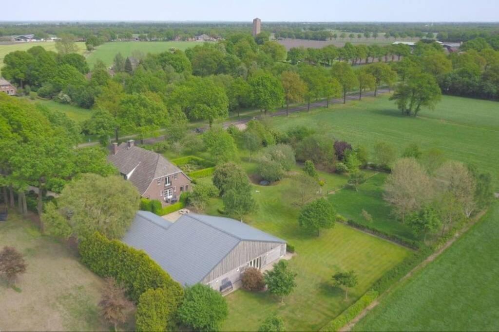 Karibu Het Voorhuis 2 Tot 6 Persoons Luxe Slaapkamers Met Een Mooie Woonkeuken Daarle Exterior photo
