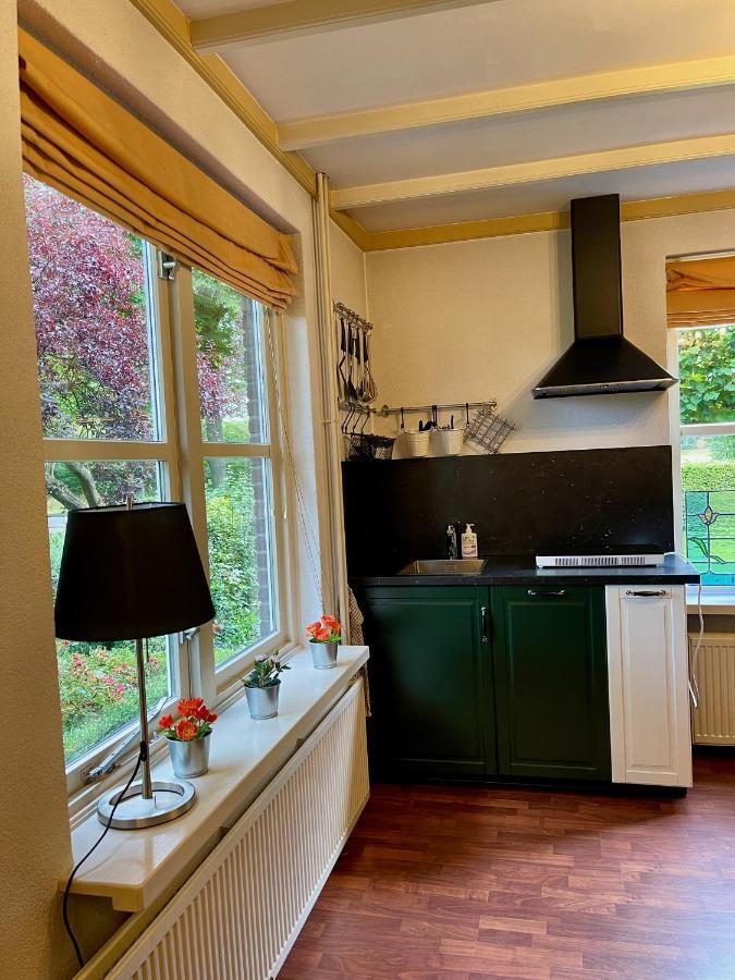 Karibu Het Voorhuis 2 Tot 6 Persoons Luxe Slaapkamers Met Een Mooie Woonkeuken Daarle Exterior photo