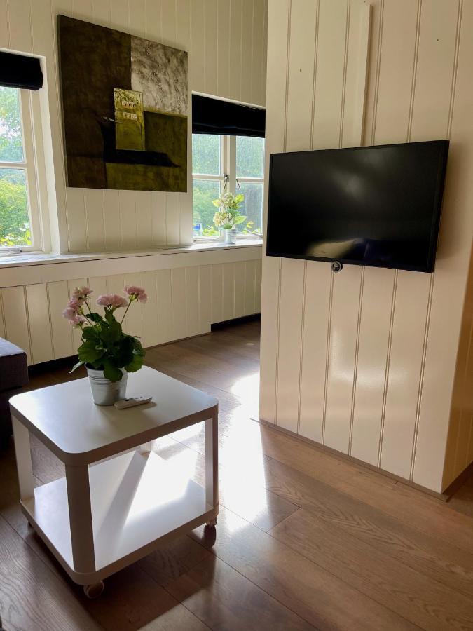 Karibu Het Voorhuis 2 Tot 6 Persoons Luxe Slaapkamers Met Een Mooie Woonkeuken Daarle Exterior photo