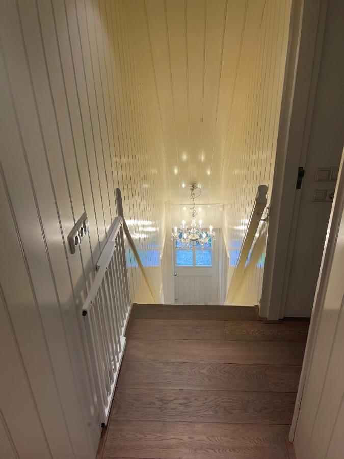 Karibu Het Voorhuis 2 Tot 6 Persoons Luxe Slaapkamers Met Een Mooie Woonkeuken Daarle Exterior photo