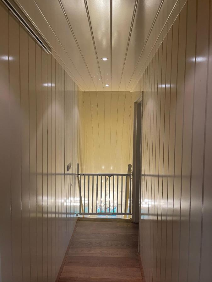 Karibu Het Voorhuis 2 Tot 6 Persoons Luxe Slaapkamers Met Een Mooie Woonkeuken Daarle Exterior photo